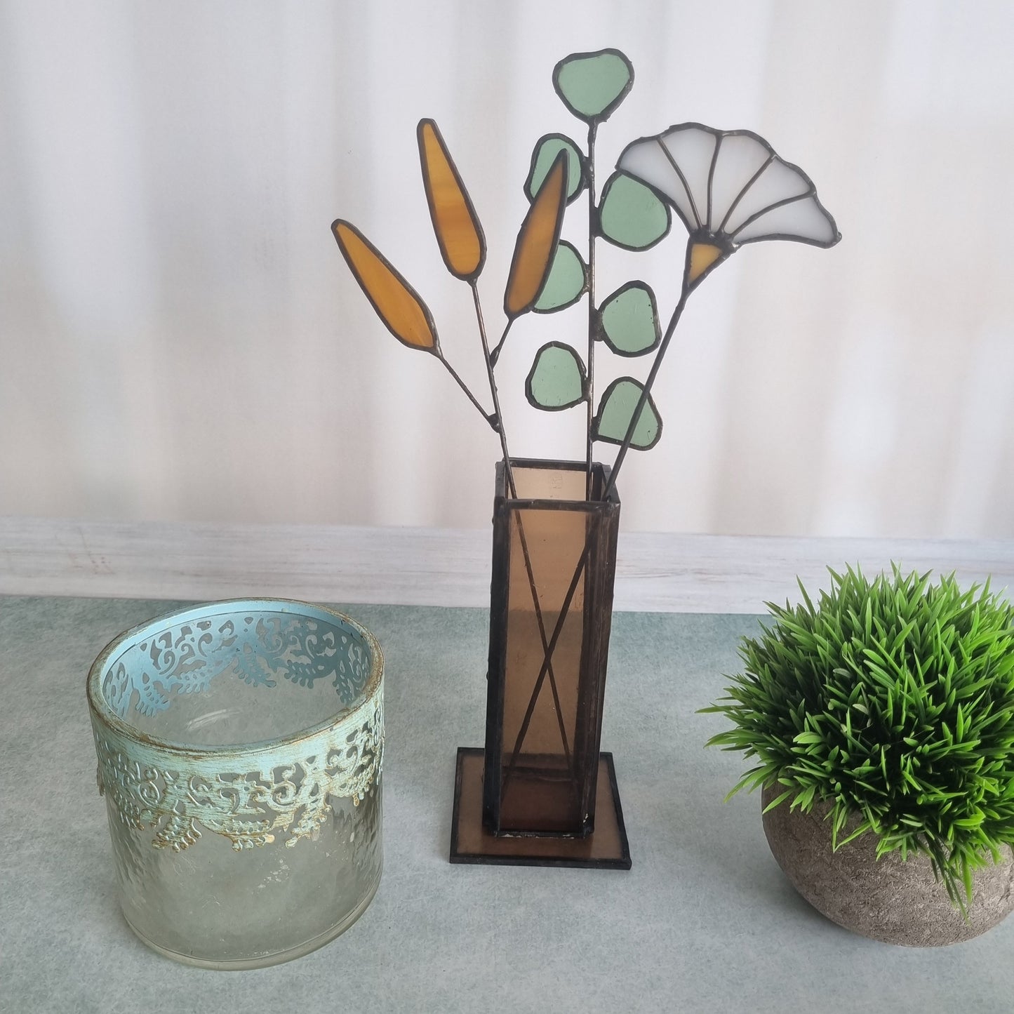 Vase with glass flowers