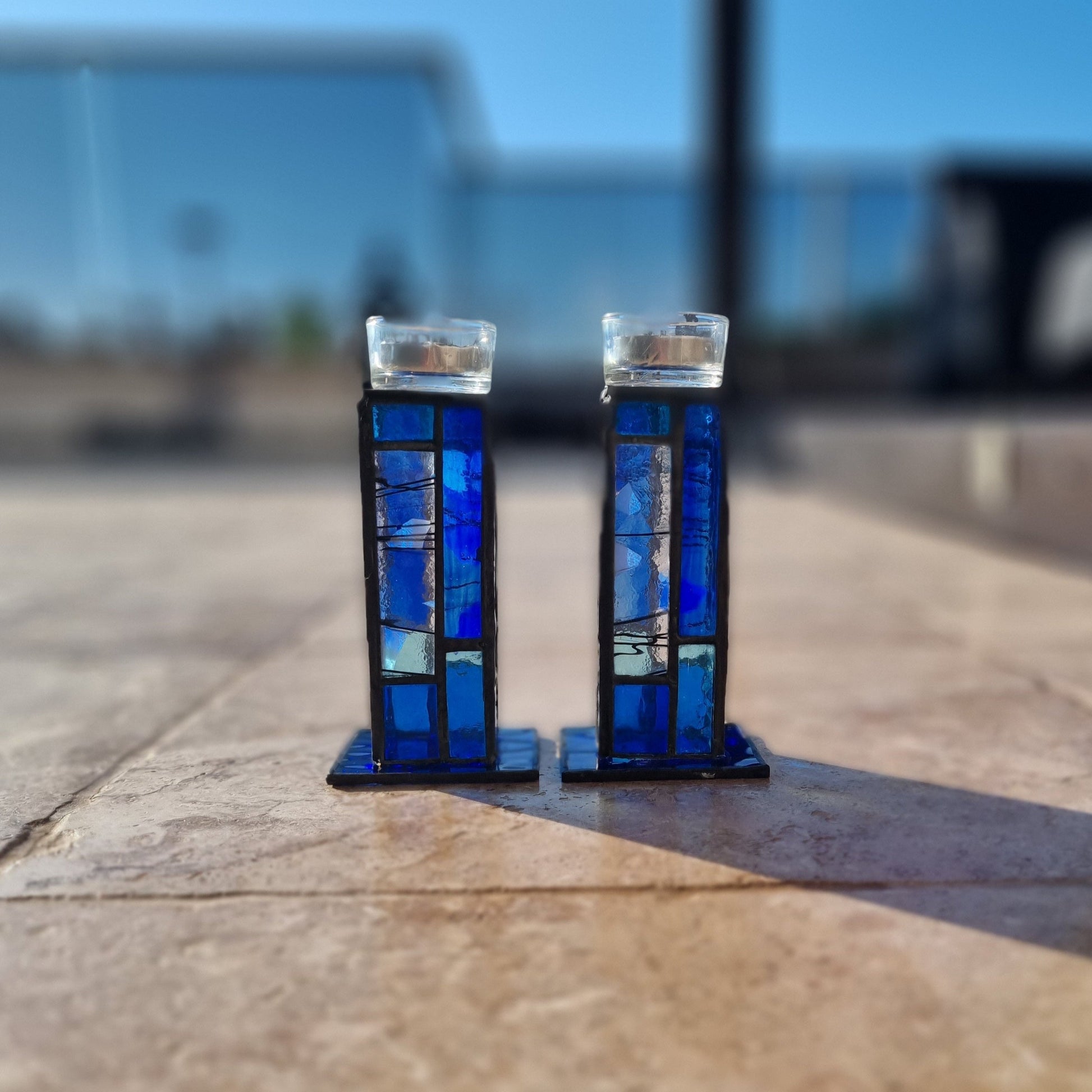 Handmade Shabbat candle holders pair – close up glass detail