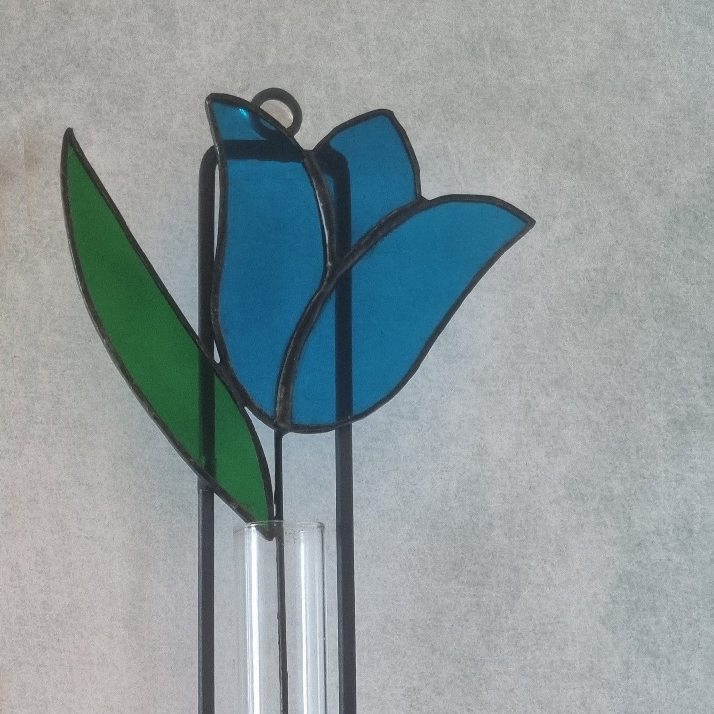 Stained glass blue tulip wall art – detail view