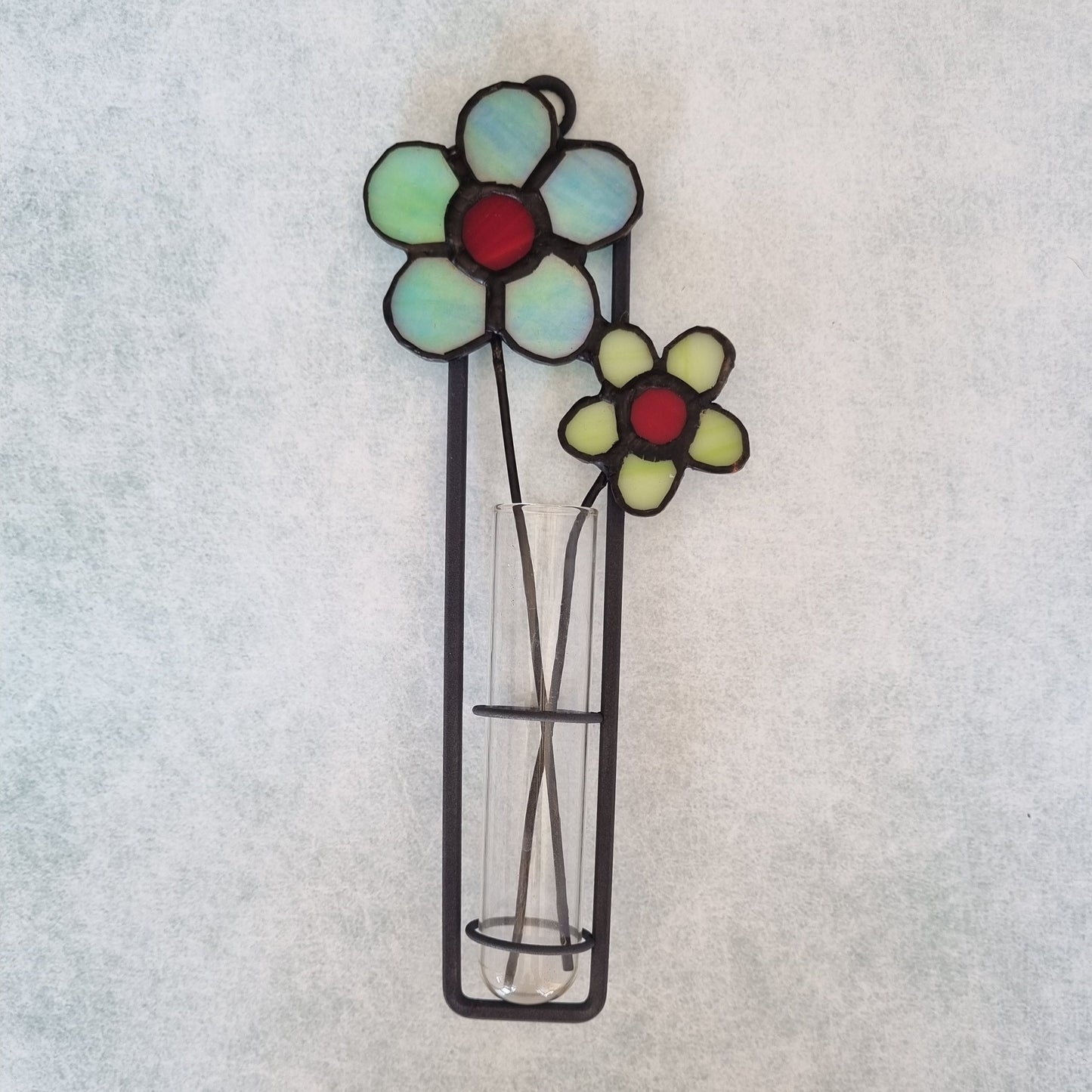 Stained glass green flowers wall decoration – side view